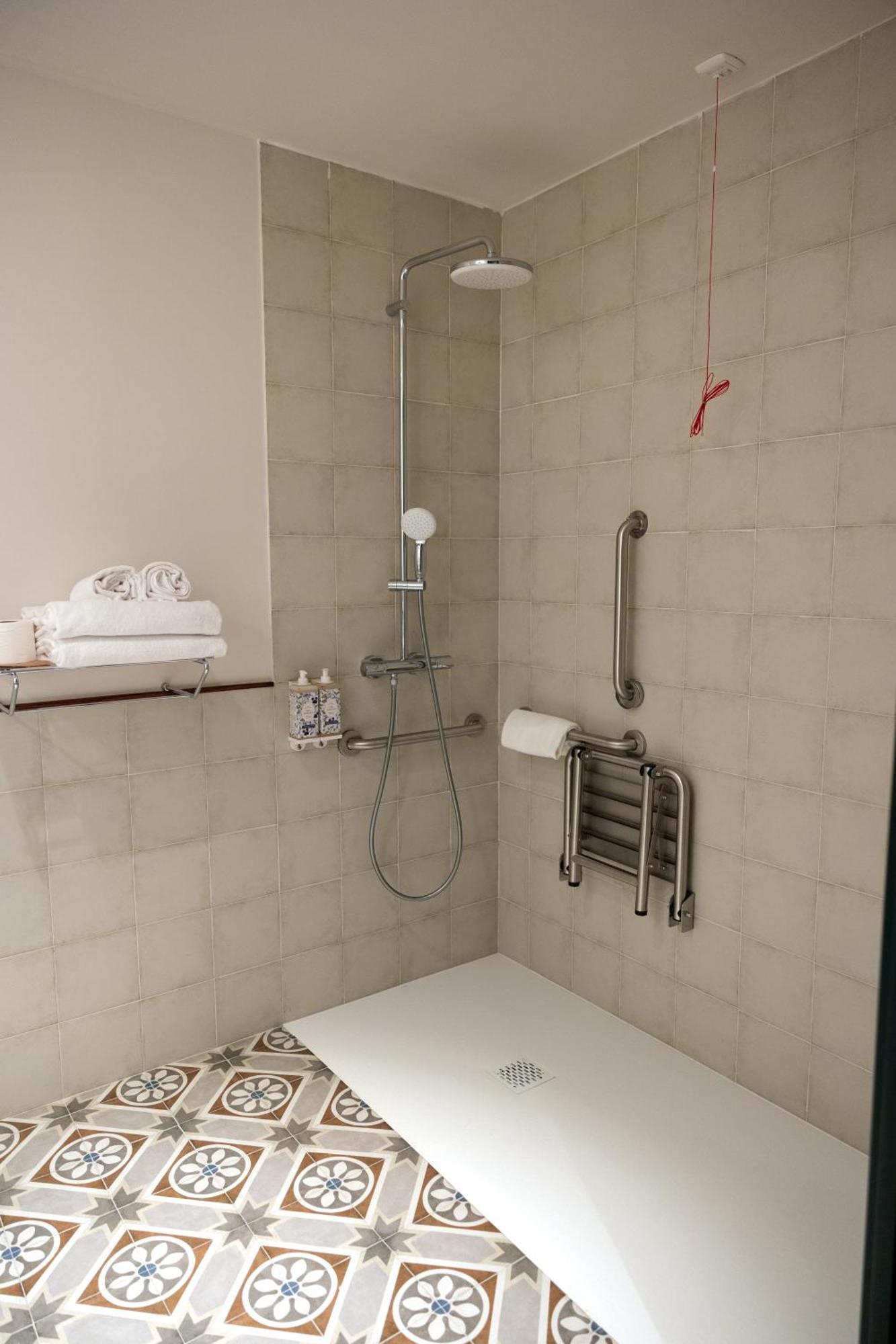 בילבאו Batimont Suites & Apartments מראה חיצוני תמונה